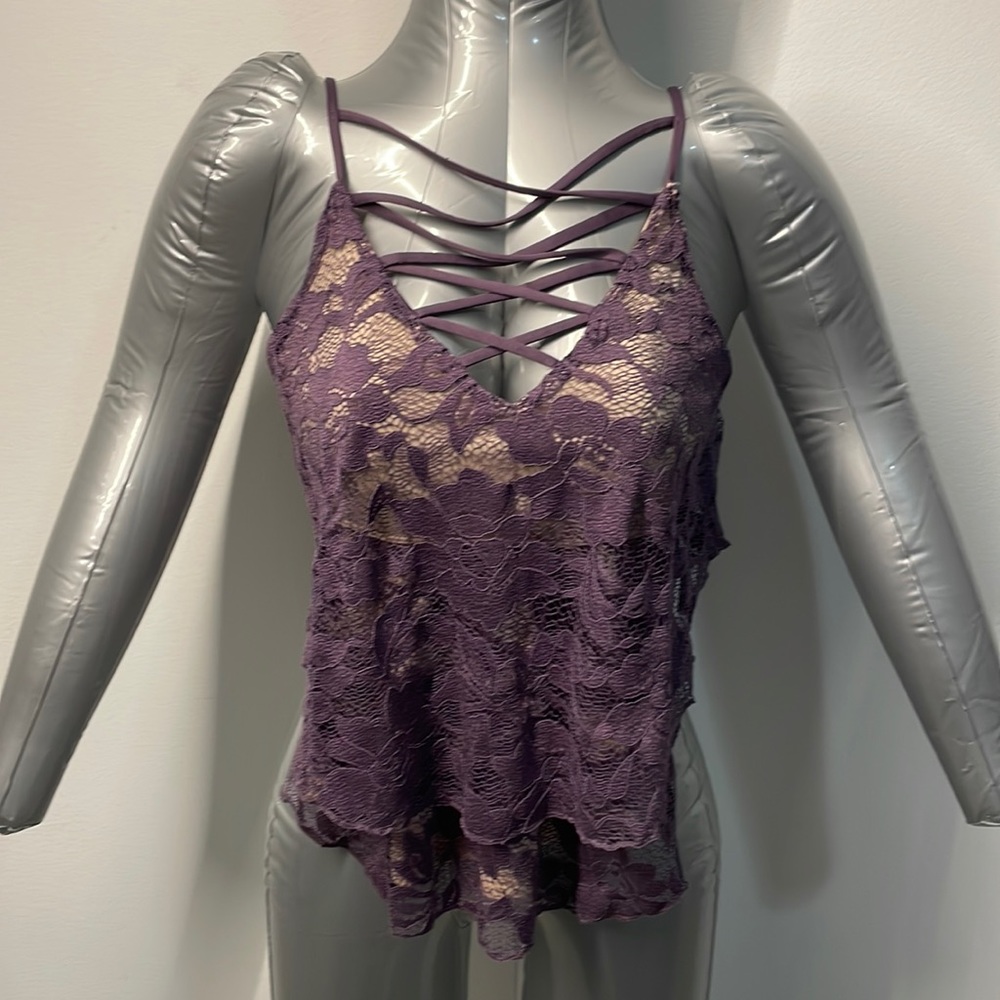 Purple lace asymmetric short top